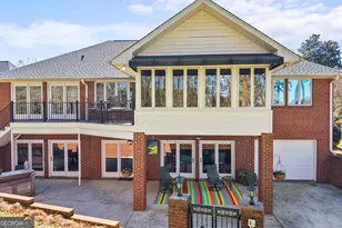 424 Capri Point, Lavonia, GA 30553 - Photo 3