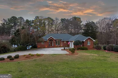 424 Capri Point, Lavonia, GA 30553 - Photo 7
