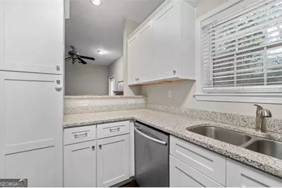 2680 Pine Tree Road NE #5, Atlanta, GA 30324 - Photo 15