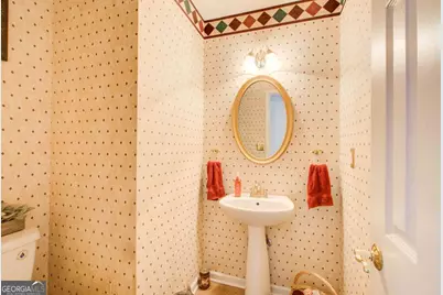 8075 Harmony Lakes Drive, Lithonia, GA 30058 - Photo 15