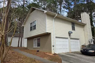 1915 Lisa Ln, Riverdale, GA 30296 - Photo 3