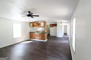 3889 Jacobs Dr, Blackshear, GA 31516 - Photo 5