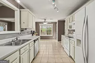 505 Stoney Crk Dr, Winder, GA 30680 - Photo 5