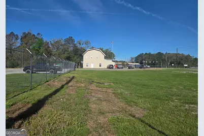 1563 W Cherry Street, Jesup, GA 31546 - Photo 3