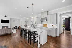 2304 Isla Run, Woodstock, GA 30188 - Photo 17
