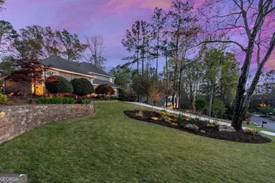 10045 Bankside Drive, Roswell, GA 30076 - Photo 5