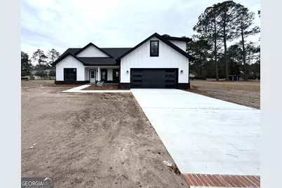 243 Charlton Street, Jesup, GA 31545 - Photo 1
