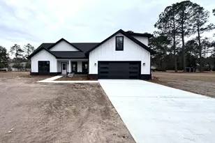 243 Charlton St, Jesup, GA 31545 - Photo 1