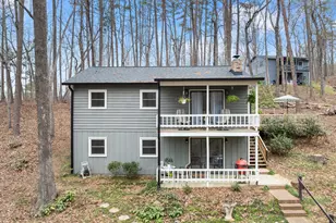 426 Skyview Cir, Clarkesville, GA 30523 - Photo 1