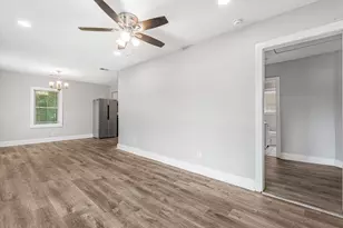 2861 Forrest Hills Dr SW, Atlanta, GA 30315 - Photo 5