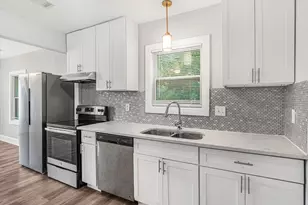 2861 Forrest Hills Dr SW, Atlanta, GA 30315 - Photo 11