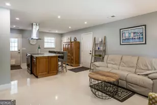 948 Azalea St, Blackshear, GA 31516 - Photo 7