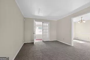 1036 Huntingdon Ct, Stone Mountain, GA 30083 - Photo 3