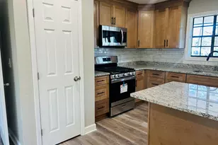 6165 Radford Dr, Riverdale, GA 30296 - Photo 9