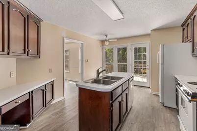 220 Chadwick Circle, Macon, GA 31210 - Photo 9