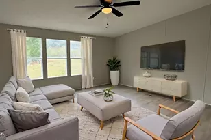 410 Crystal Dr, Carrollton, GA 30116 - Photo 3