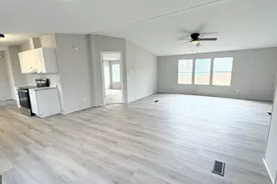 410 Crystal Dr, Carrollton, GA 30116 - Photo 13