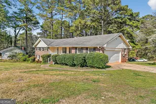 156 Blake Ln, Ellenwood, GA 30294 - Photo 3