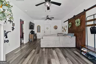 582 W Grantville Rd, Grantville, GA 30220 - Photo 5