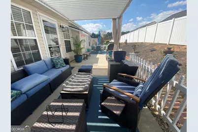 967 Village View Circle, Loganville, GA 30052 - Photo 9