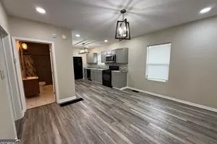 1097 Fortress Ave SW, Atlanta, GA 30315 - Photo 9