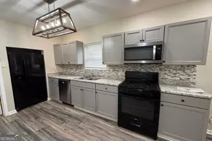 1097 Fortress Ave SW, Atlanta, GA 30315 - Photo 7