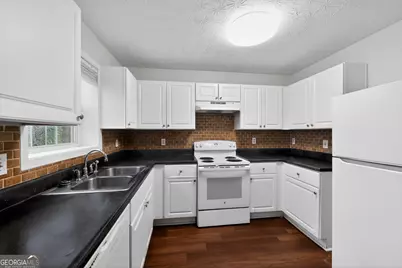 7156 Bowie Drive, Lithonia, GA 30038 - Photo 9