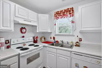 310 Tibet Avenue #8, Savannah, GA 31406 - Photo 13