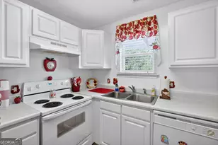 310 Tibet Ave, Savannah, GA 31406 - Photo 13