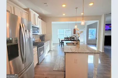 1040 Shadow Glen Drive, Fairburn, GA 30213 - Photo 3