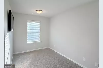 1040 Shadow Glen Drive, Fairburn, GA 30213 - Photo 11