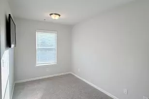 1040 Shadow Glen Drive, Fairburn, GA 30213 - Photo 11