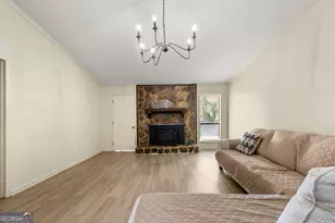 528 Raintree Dr, Jonesboro, GA 30238 - Photo 9