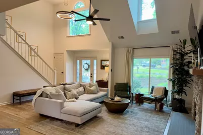 2015 N Creek Circle, Alpharetta, GA 30009 - Photo 5