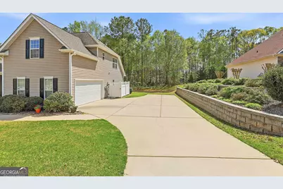 110 Autumn Creek, Senoia, GA 30276 - Photo 3