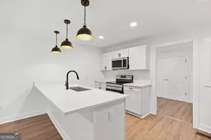 204 White St, Hogansville, GA 30230 - Photo 9