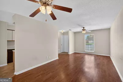 251 Garden Circle, Hinesville, GA 31313 - Photo 5