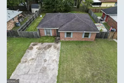 251 Garden Circle, Hinesville, GA 31313 - Photo 11