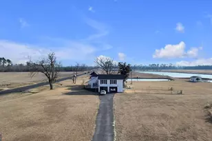 1832 Douglas Hwy, Hazlehurst, GA 31539 - Photo 5