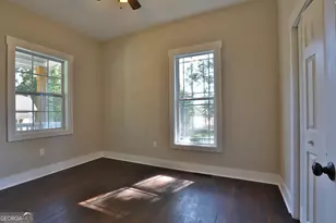 91 E Washington St, Newnan, GA 30263 - Photo 7