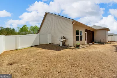 825 Hidden Hollow Circle, Commerce, GA 30529 - Photo 3