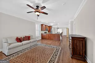 1617 Red Oak Ln, Albany, GA 31701 - Photo 7