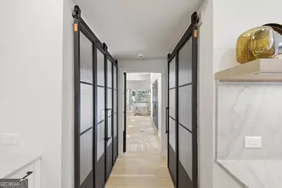 505 Hollydale Court NW, Atlanta, GA 30342 - Photo 25