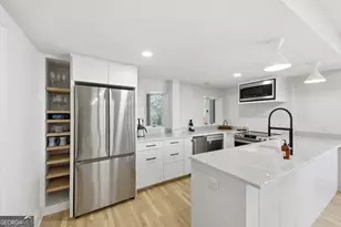 505 Hollydale Ct NW, Atlanta, GA 30342 - Photo 71