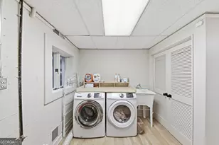 505 Hollydale Ct NW, Atlanta, GA 30342 - Photo 75