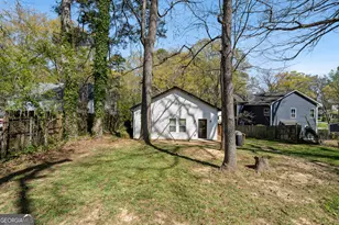1422 Kennesaw Dr, Atlanta, GA 30318 - Photo 31