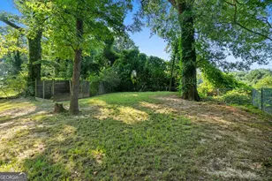 1422 Kennesaw Dr, Atlanta, GA 30318 - Photo 29