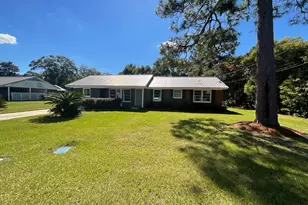 195 Hollywood Ave, Jesup, GA 31545 - Photo 11