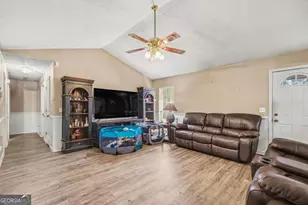 2927 Valley Dr, Gainesville, GA 30507 - Photo 7