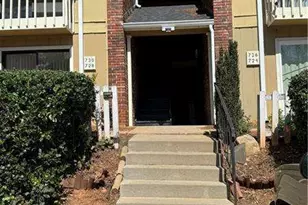 728 Hanover Ln SE, Marietta, GA 30067 - Photo 1